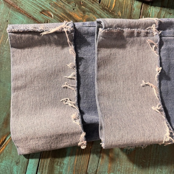 BCBGeneration Mega Cuff Wide Leg Jeans Size 30 Denim Casual - Picture 11 of 11